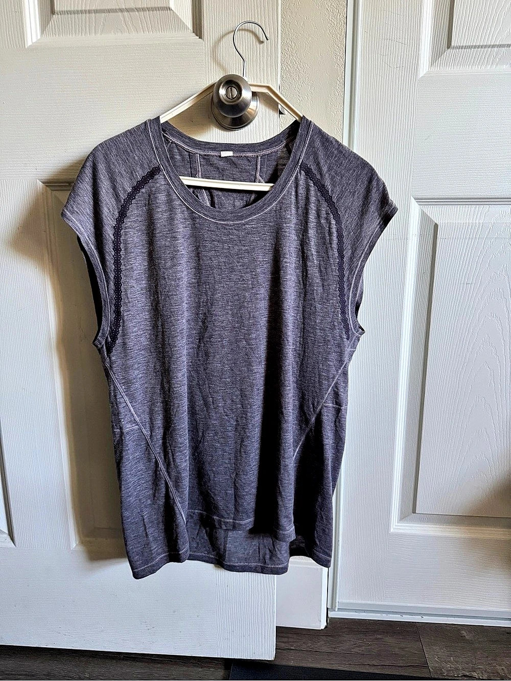 lululemon Twist Back Tee Women's Open-Back Tank Gray